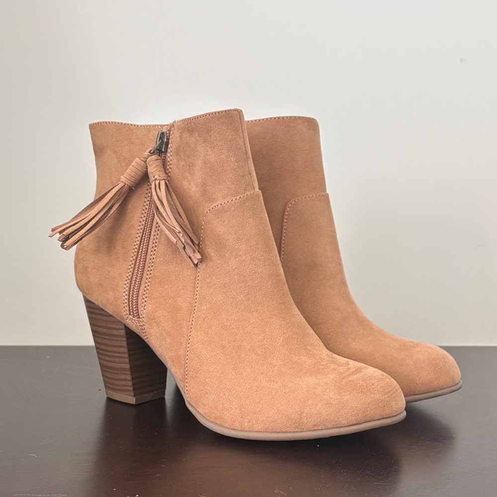 Old Navy Camel Ankle Booties with Tassel